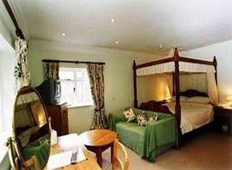 Mannings Heath Hotel Horsham Exteriör bild